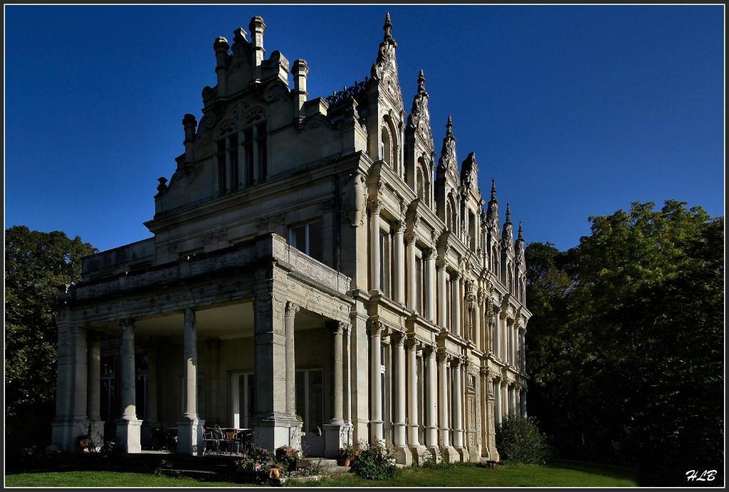 Chateau De La Madeleine Pressagny-lʼOrgeuilleux Bagian luar foto