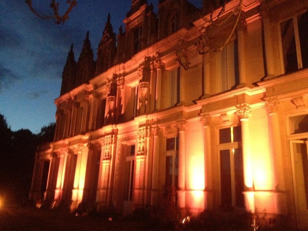 Chateau De La Madeleine Pressagny-lʼOrgeuilleux Bagian luar foto