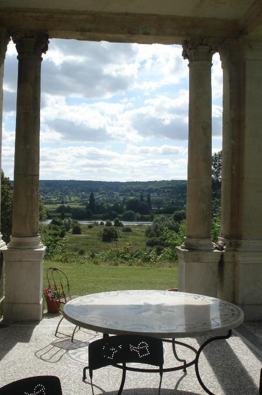 Chateau De La Madeleine Pressagny-lʼOrgeuilleux Bagian luar foto